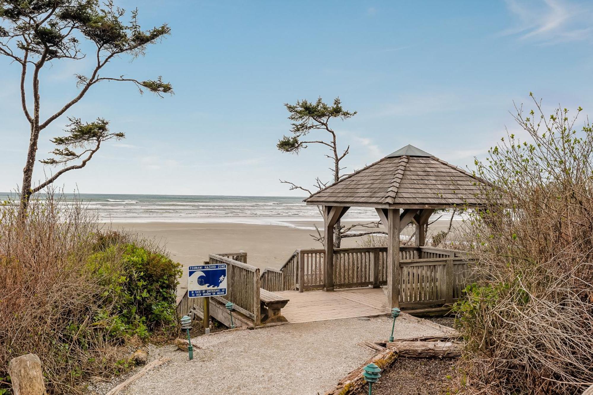 Beach Bluff By Seabrook Hospitality Pacific Beach Exterior photo